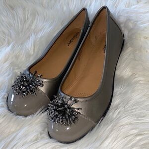 Comfort view women’s grey flats